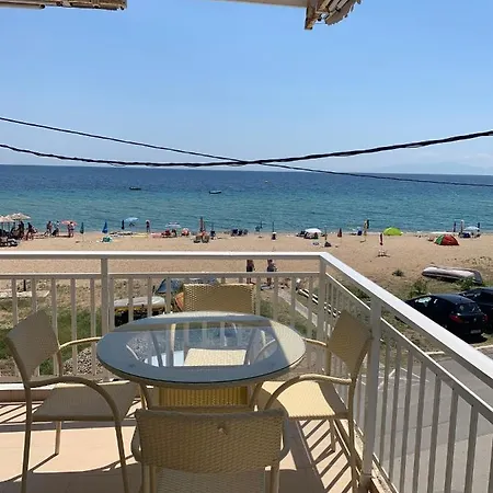 Vakantiehuis Breeze - Cozy Beachfront Lux - Listen Piano & The Waves Flogita
