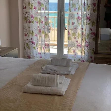 Breeze - Cozy Beachfront Lux - Listen Piano & The Waves Vakantiehuis *