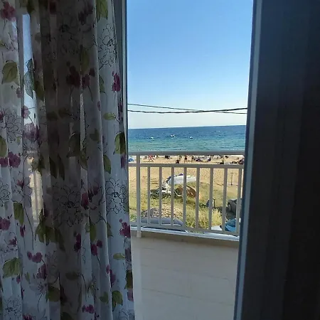 Breeze - Cozy Beachfront Lux - Listen Piano & The Waves
