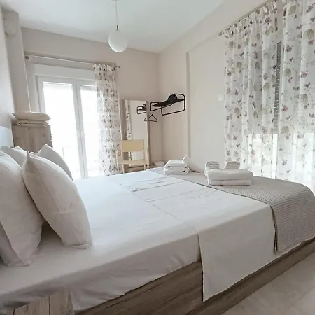 Breeze - Cozy Beachfront Lux - Listen Piano & The Waves *