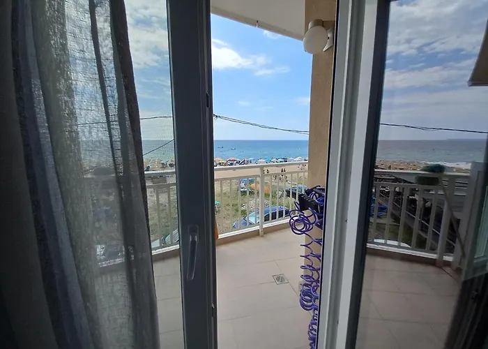 Breeze - Cozy Beachfront Lux - Listen Piano & The Waves *